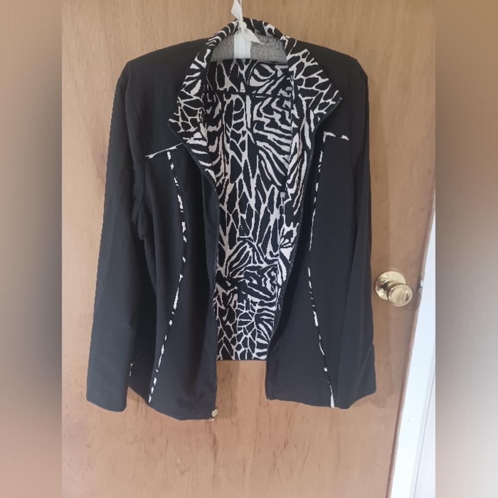 Chicos Reversible Jacket Black And White - Picture 2 of 5